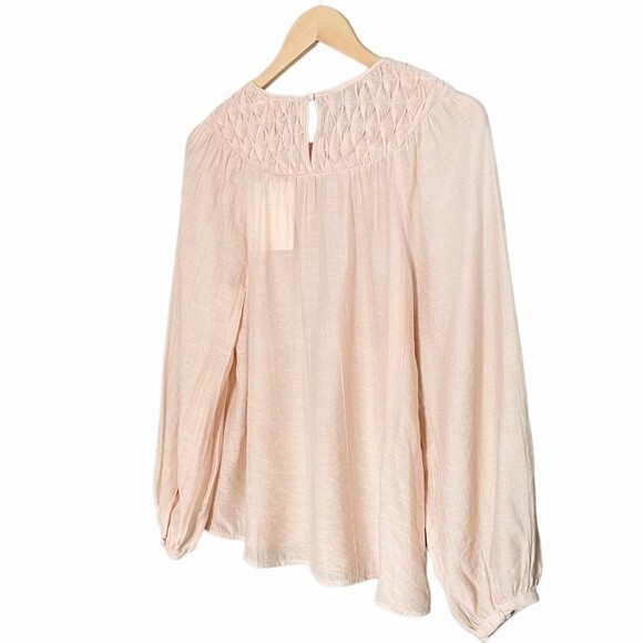 NWT DownEast Pleated Yoke Long Sleeve Blouse Light Beige Blush Size Small NEW - Picture 5 of 15